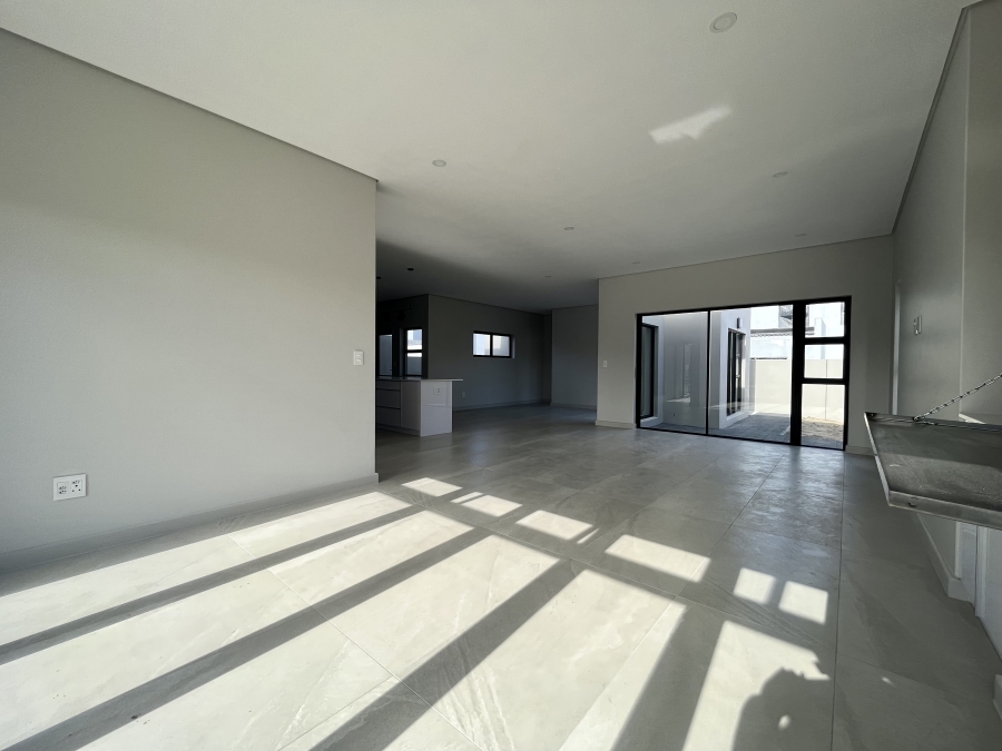 4 Bedroom Property for Sale in Sandown Western Cape